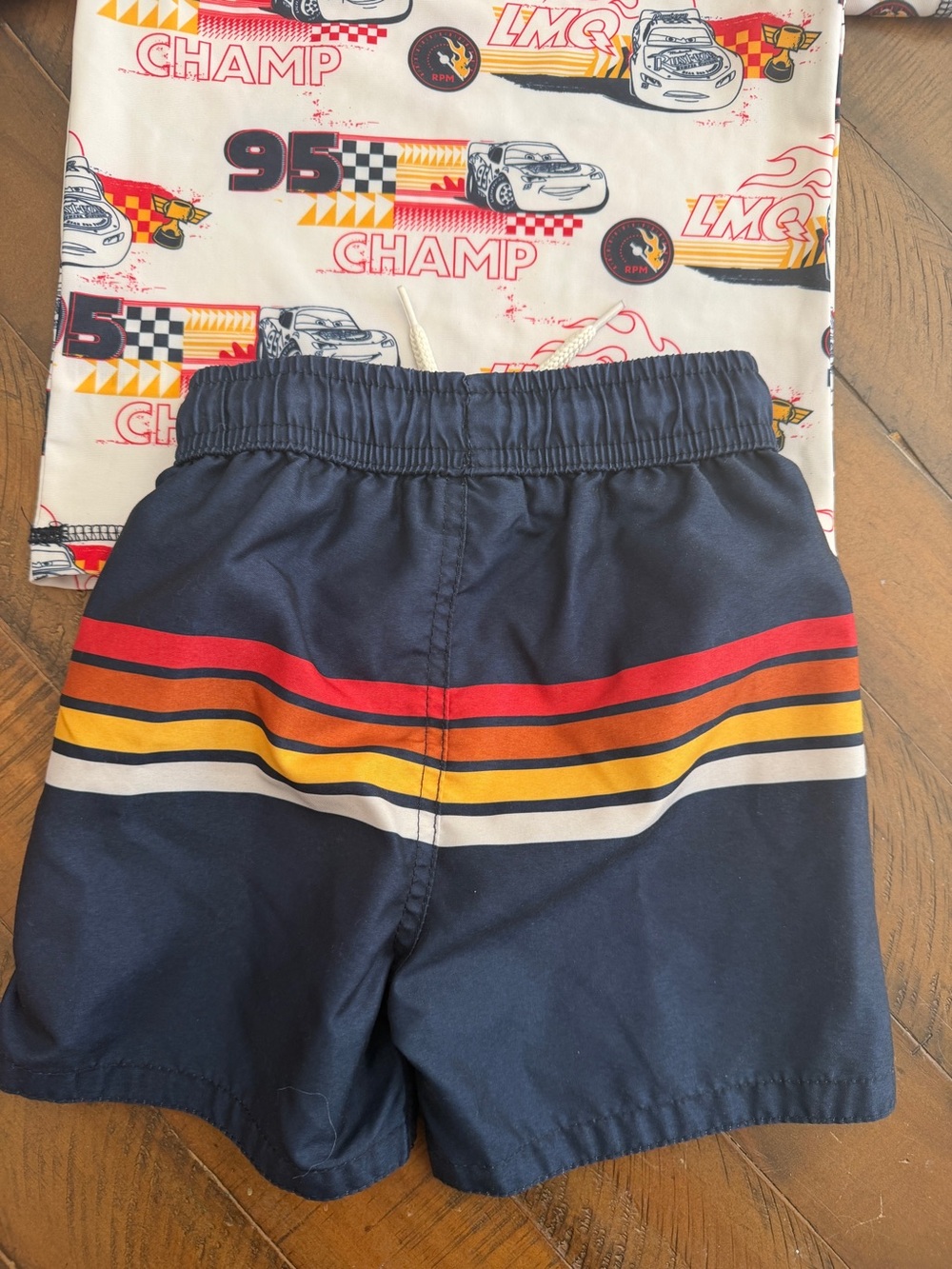 Lightning McQueen Rash Guard & Trunks Set - Picture 8 of 8